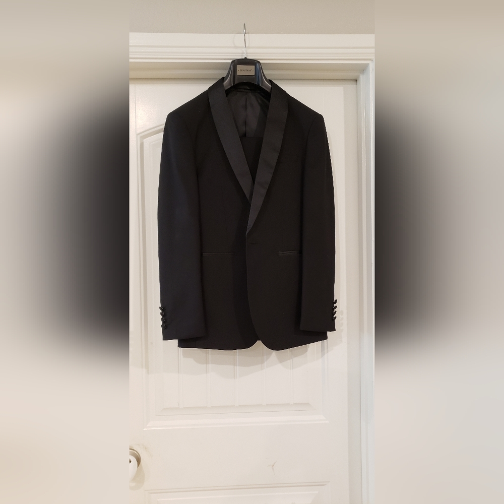 Braveman 34s black shawl lapel slim tuxedo